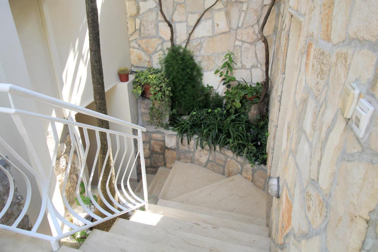 Apartments Miovic โมลูนัท ภายนอก รูปภาพ